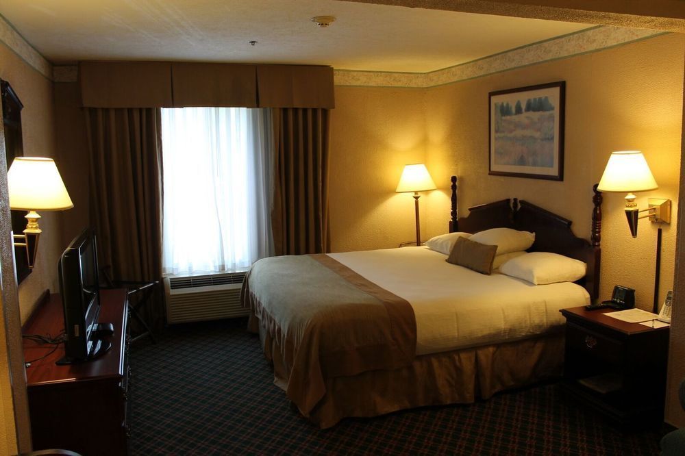 Comfort Inn & Suites Columbus North Extérieur photo