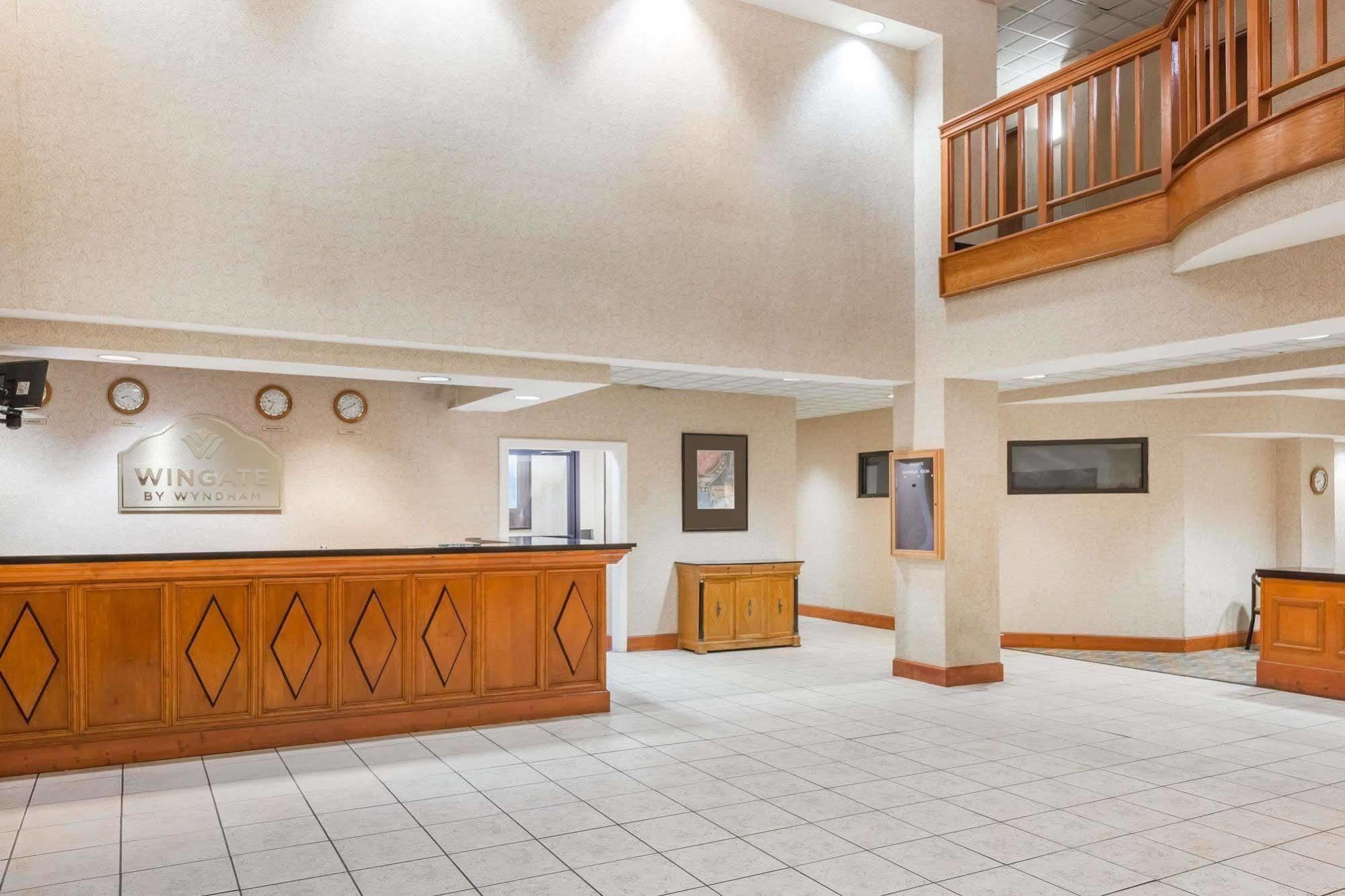 Comfort Inn & Suites Columbus North Extérieur photo