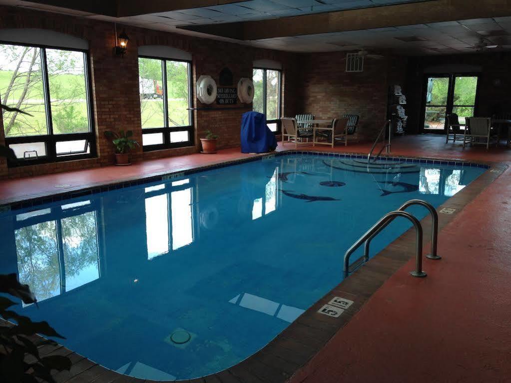 Comfort Inn & Suites Columbus North Extérieur photo